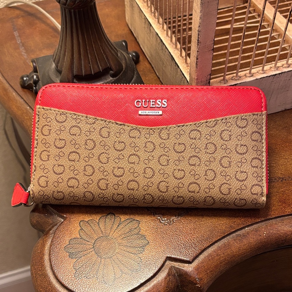 GUESS Red and Tan Women's Wallet‎